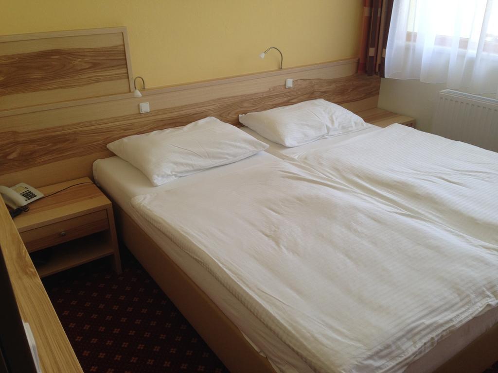 Hotel Zum Kastell Bad Tatzmannsdorf Room photo